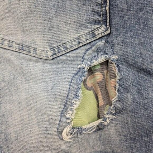 VINTAGE Born Fly Jean Shorts Distressed Sour Patch Candy Theme JNCO Y2K SKATER - Picture 4 of 14